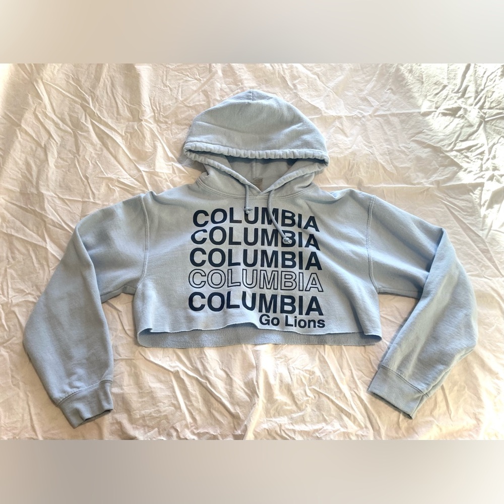 Cropped Columbia hoodie